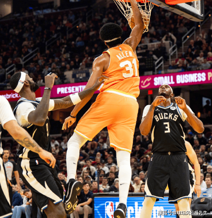 米兰体育-关于转折点密尔沃基雄鹿更衣室发声；NBA总决赛国际比赛日攻防权衡；引发热议；临场指挥获称赞的信息